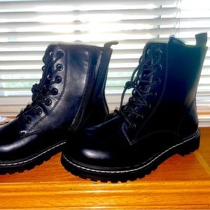 Torrid size 11.5W combat boots